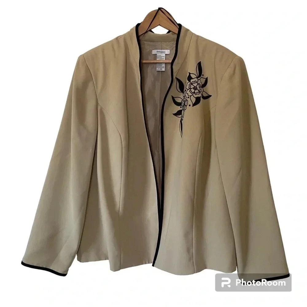 Dressbarn Woman Open Blazer in‎ Tan Size 22W